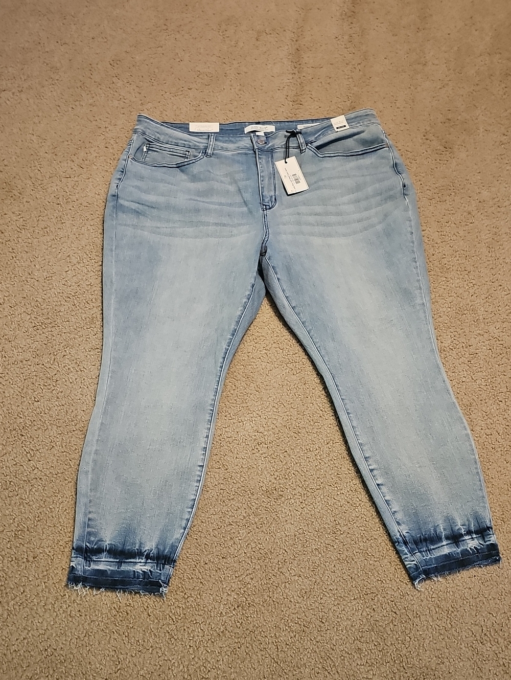 Judy Blue Light Blue Ankle Crop Jeans with Dark Hem Dip